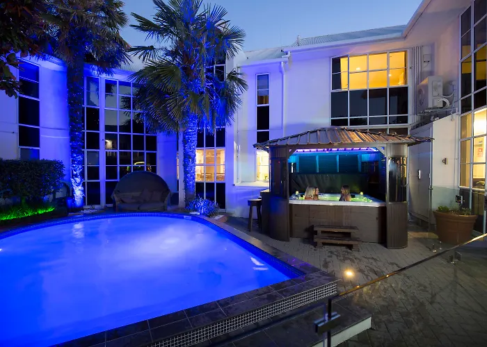 Pavilions Hotel